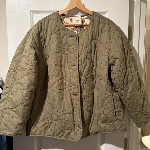 Free People Jackets & Blazers - We The Free Zazu Reversible Liner 🔥 Beautiful 🤩